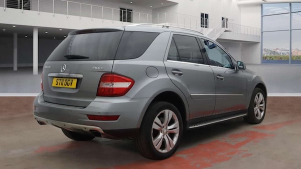 Used Mercedes-Benz M-Class 2011 for sale - 76243966: Photo 3