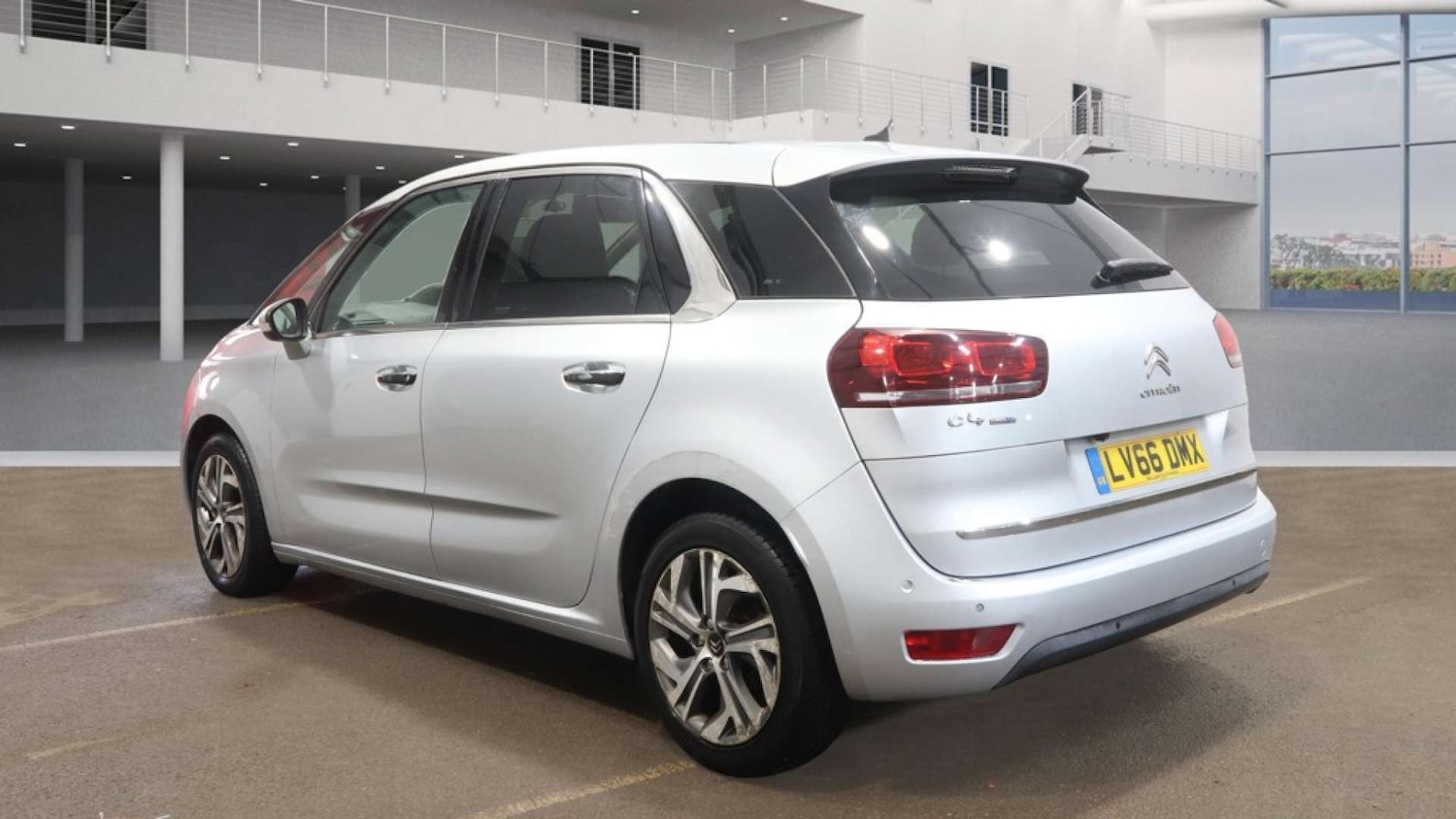 Used Citroen C4 Picasso 2016 for sale - 77315526: Photo 3
