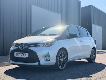 Used Toyota Yaris 2017 for sale - 79502530: Photo