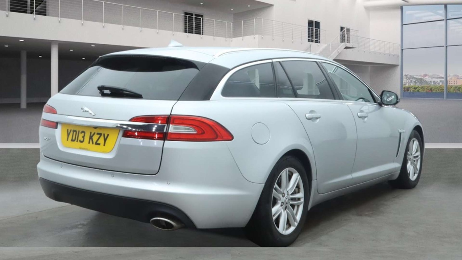 Used Jaguar XF 2013 for sale - 77558204: Photo 10
