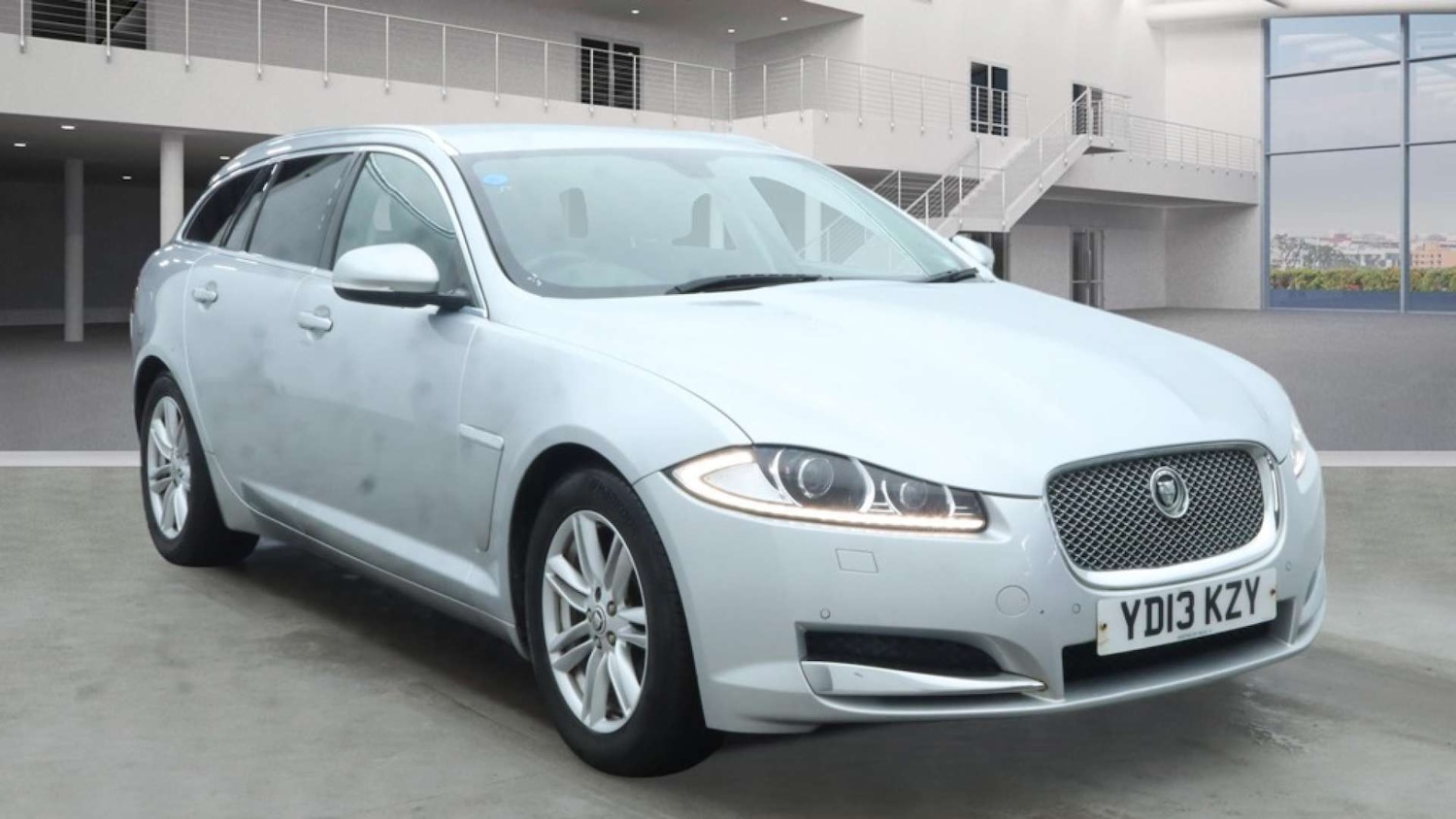 Used Jaguar XF 2013 for sale - 77558204: Photo 7