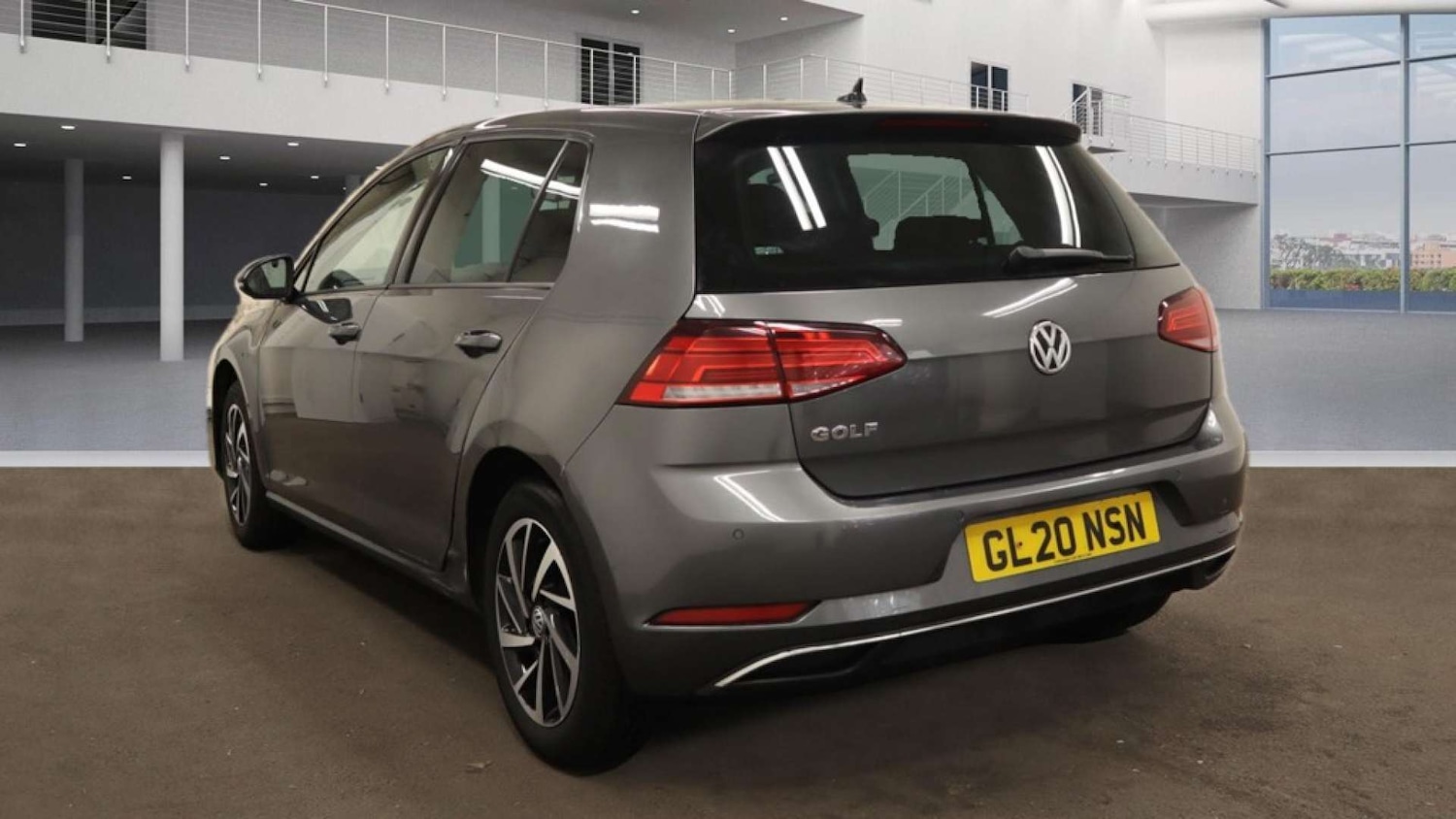 Used Volkswagen Golf 2020 for sale - 76602052: Photo 2