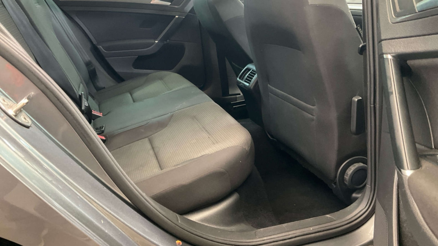 Used Volkswagen Golf 2020 for sale - 76602052: Photo 5