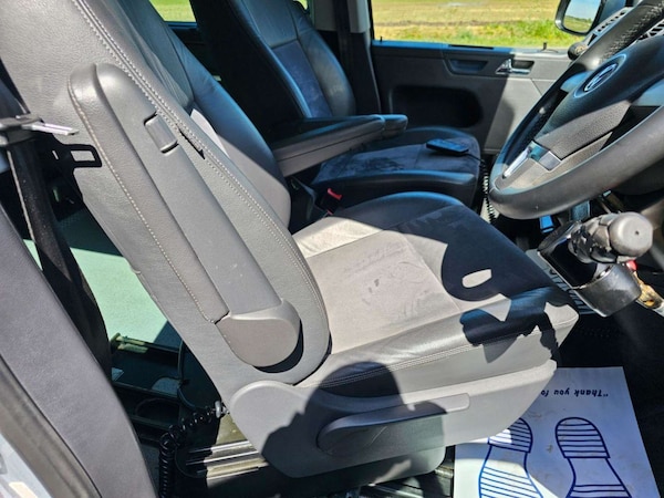 Used Volkswagen Caravelle 2015 for sale - 75545596: Photo 12