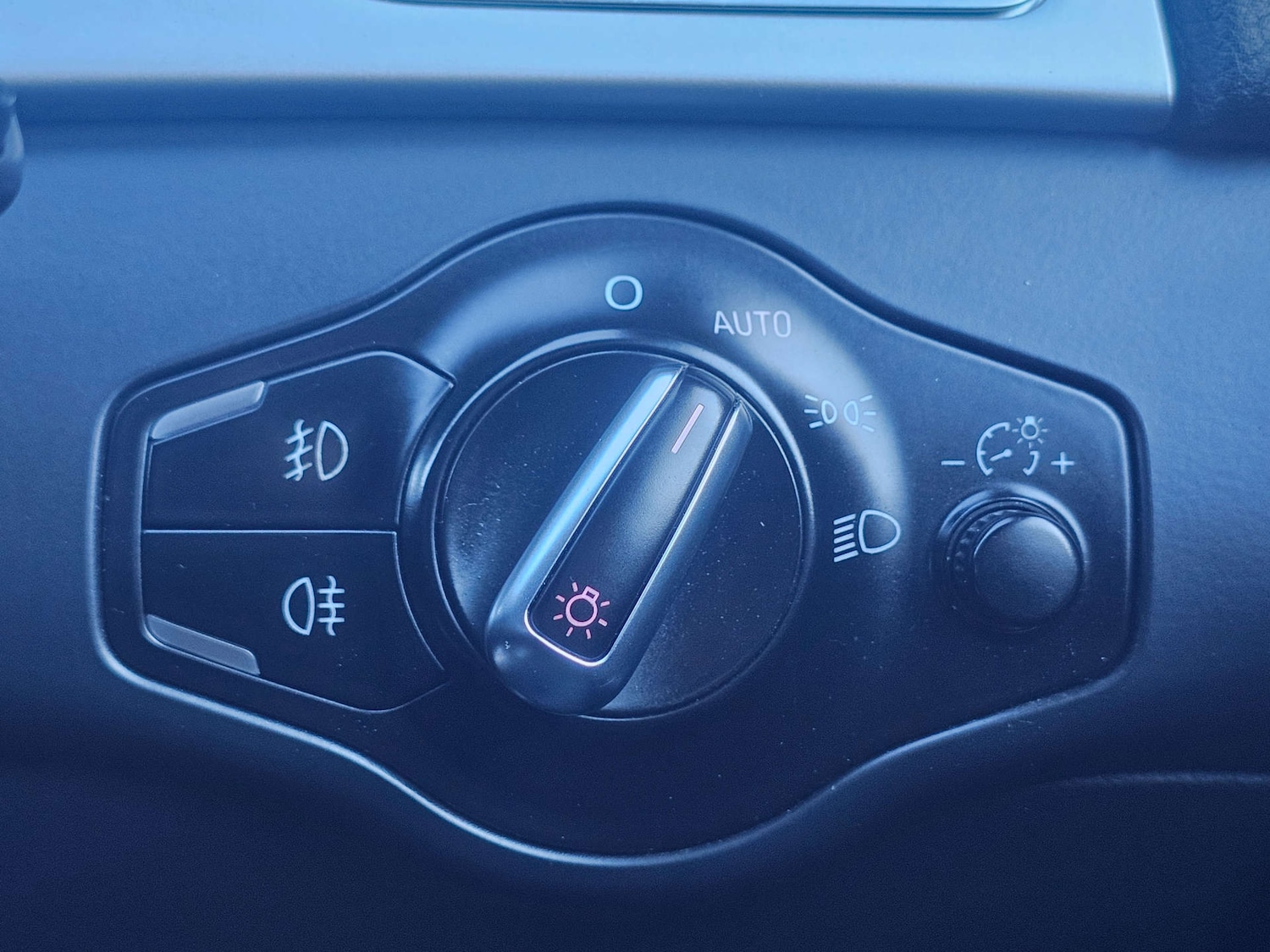 Used Audi A4 2014 for sale - 77974132: Photo 15