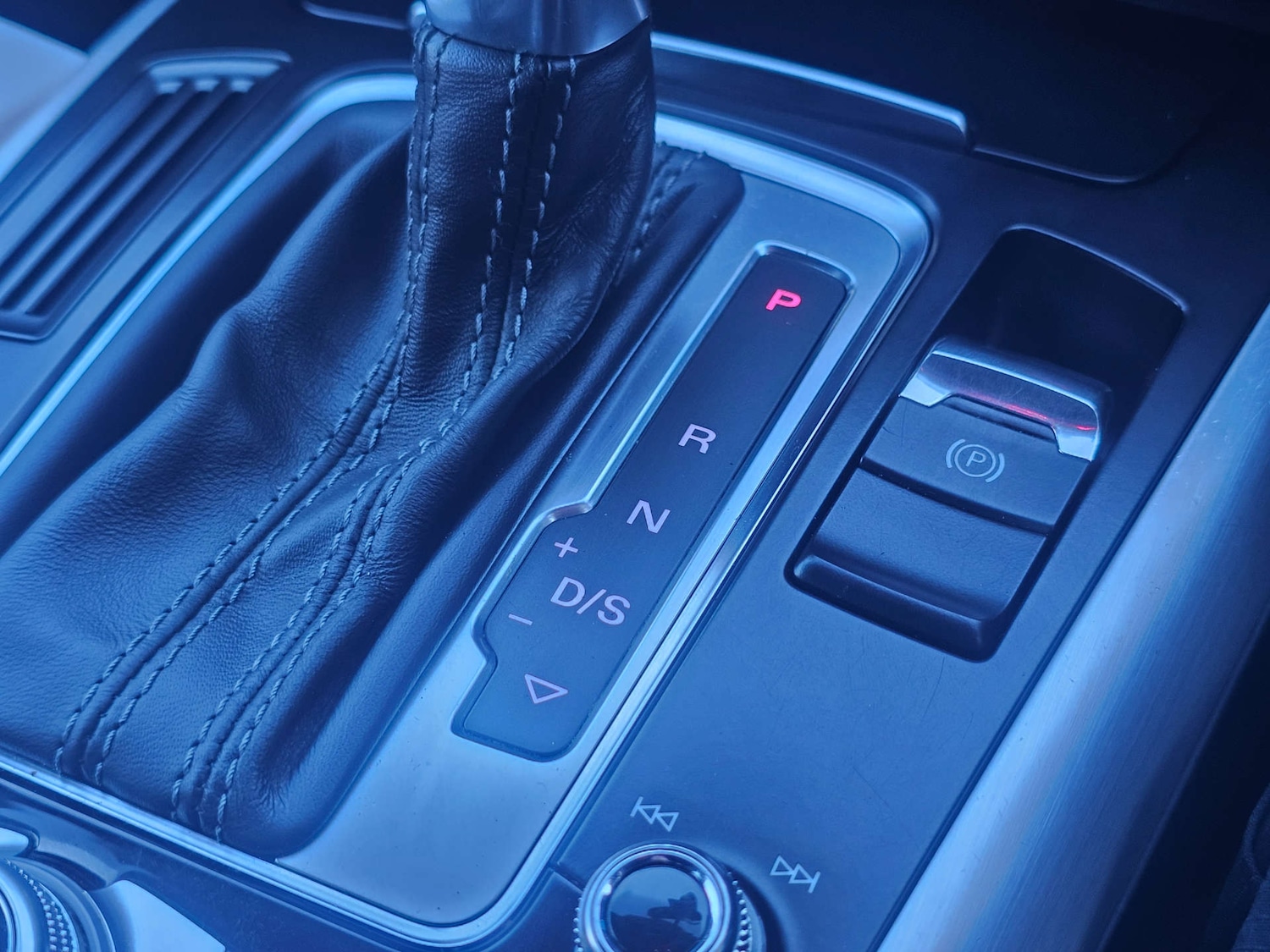 Used Audi A4 2014 for sale - 77974132: Photo 28