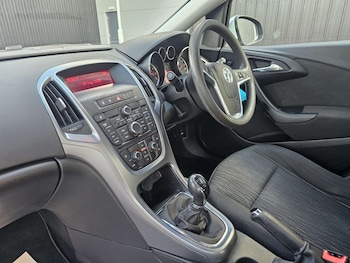 Used Vauxhall Astra 2015 for sale - 75695016: Photo