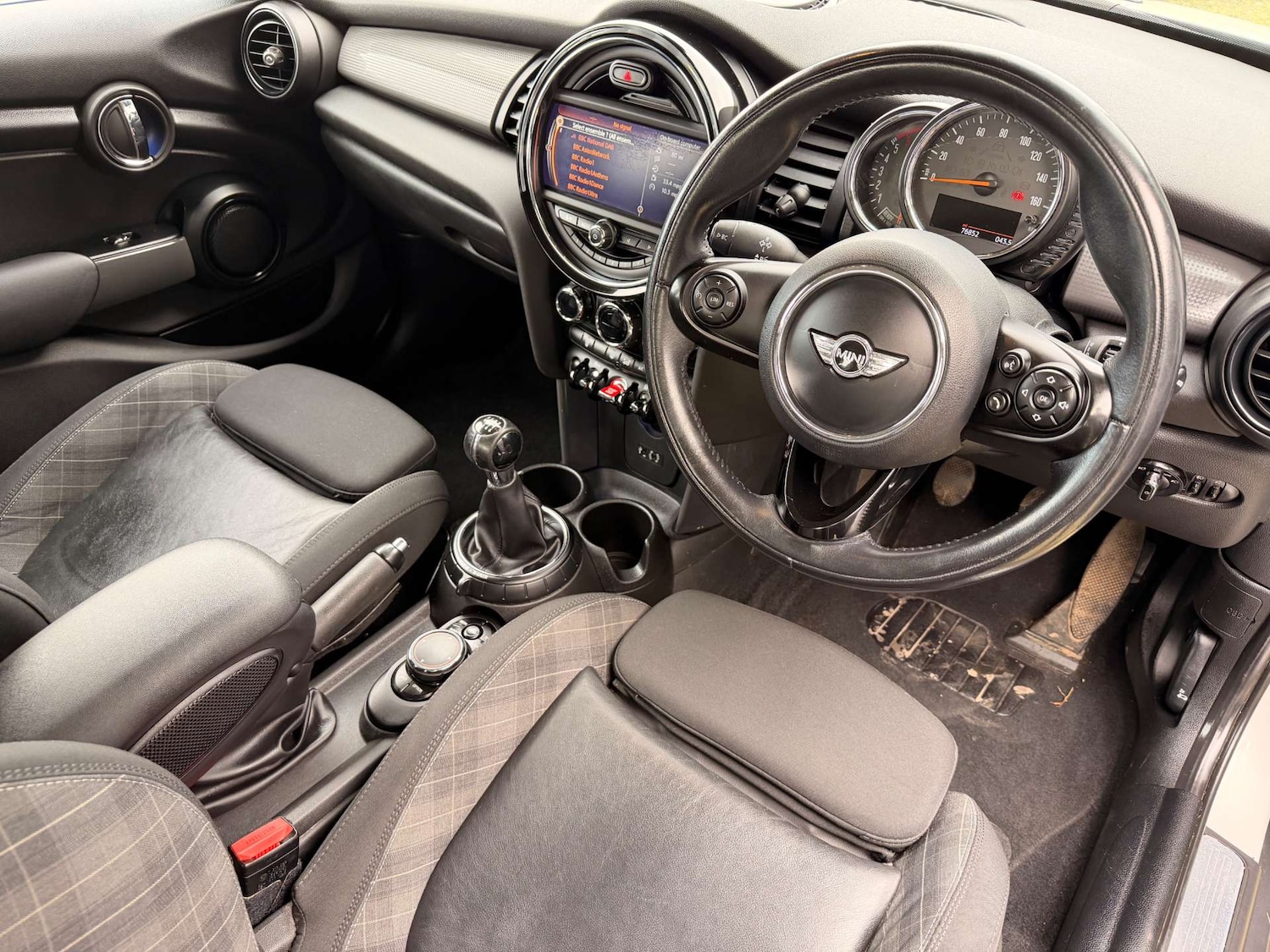 Used MINI Hatch 2015 for sale - 77735109: Photo 2