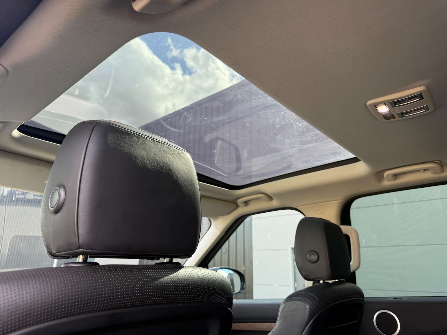 Used Land Rover Discovery 2018 for sale - 77656590: Photo 17