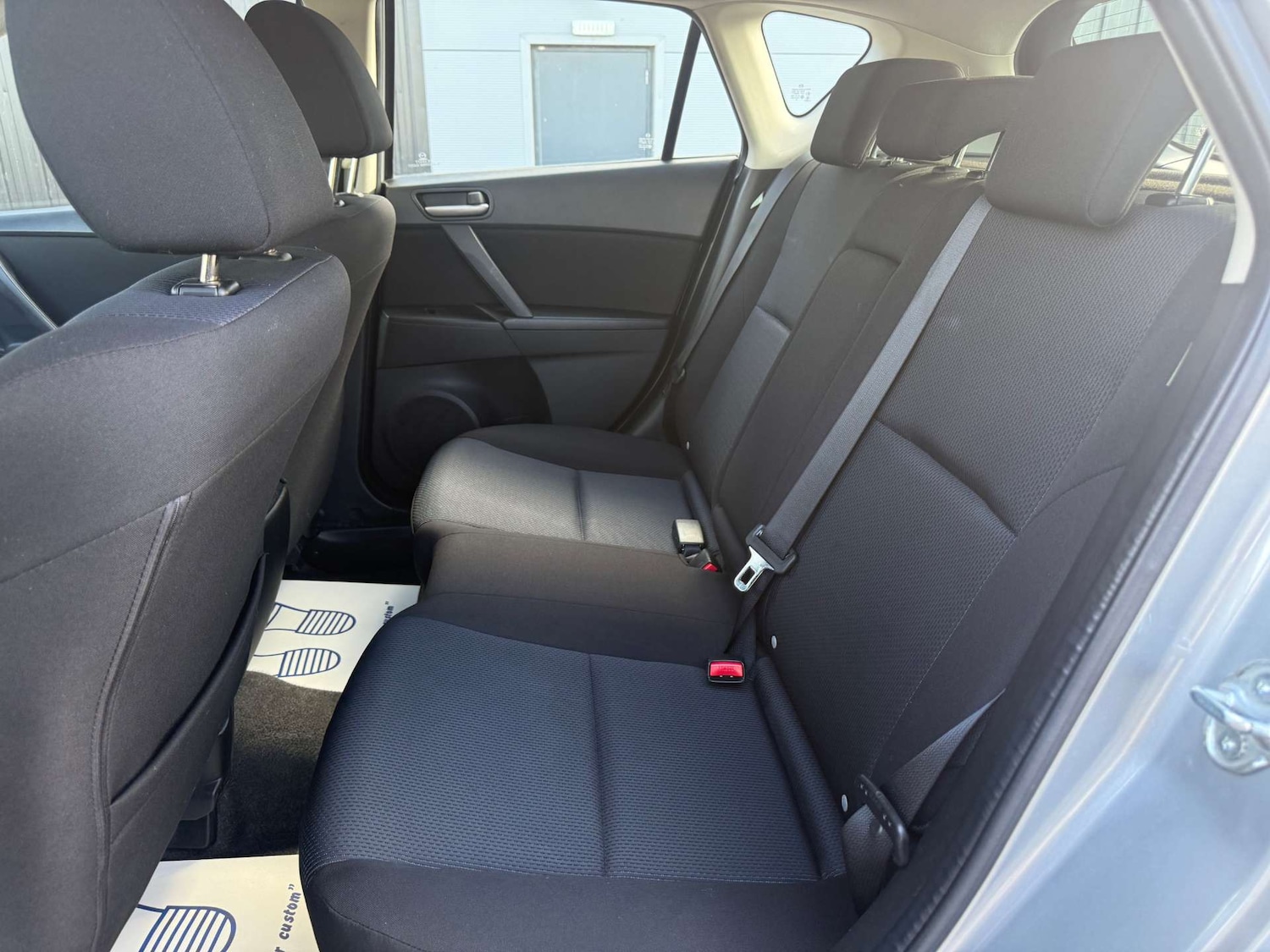 Used Mazda Mazda3 2011 for sale - 76068140: Photo 11