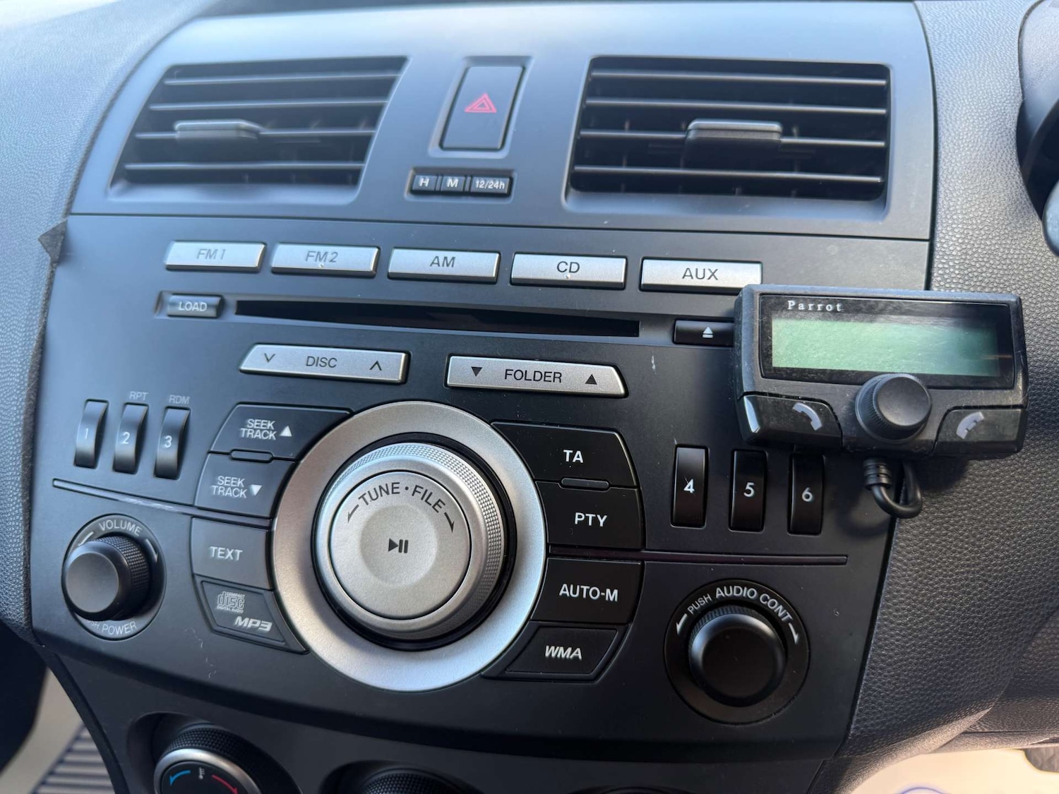 Used Mazda Mazda3 2011 for sale - 76068140: Photo 15