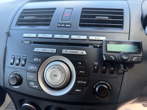 Used Mazda Mazda3 2011 for sale - 76068140: Photo 15