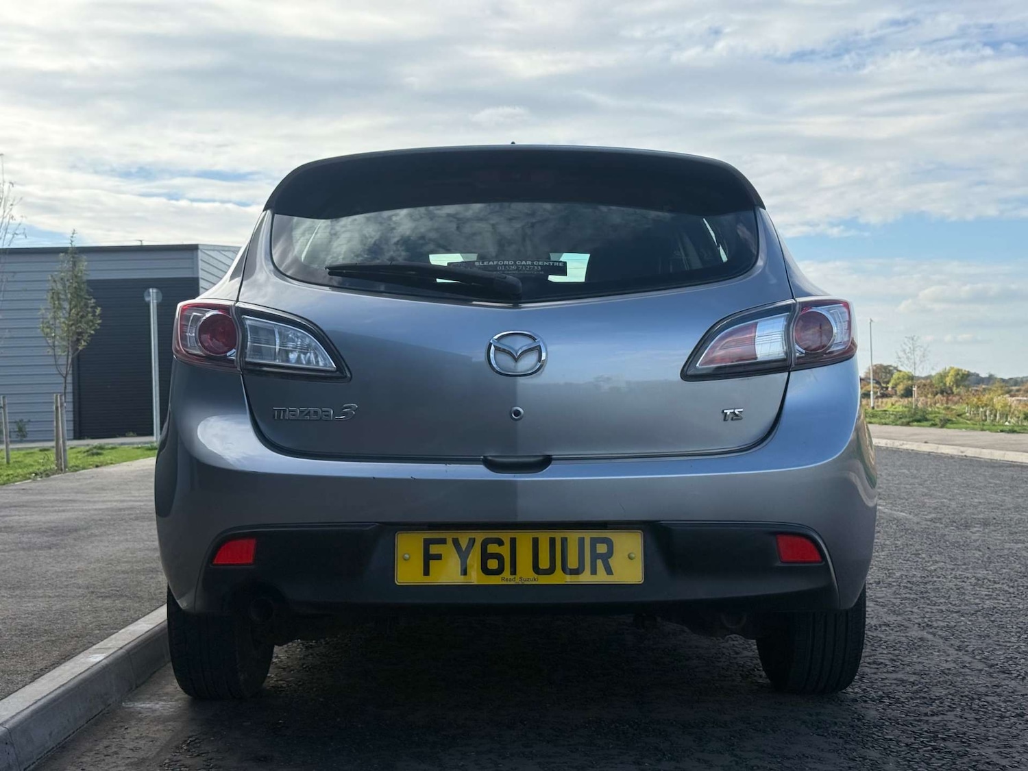 Used Mazda Mazda3 2011 for sale - 76068140: Photo 8