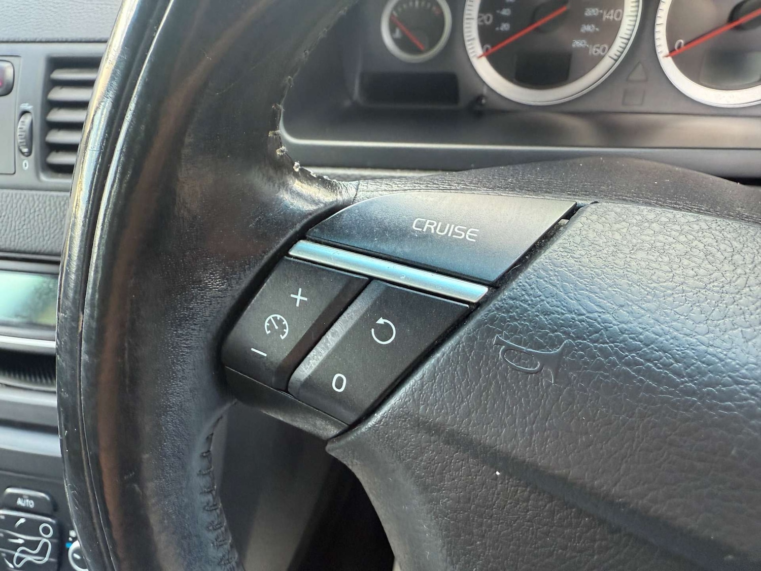 Used Volvo XC90 2014 for sale - 76281749: Photo 14