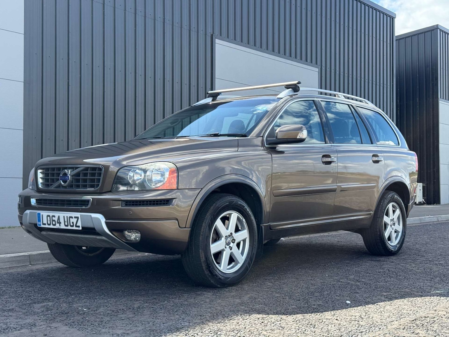 Used Volvo XC90 2014 for sale - 76281749: Photo 2