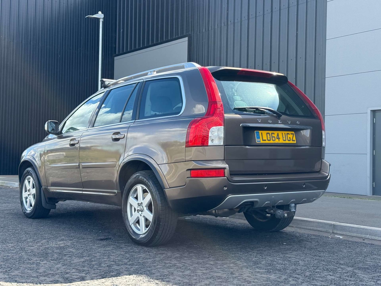 Used Volvo XC90 2014 for sale - 76281749: Photo 3