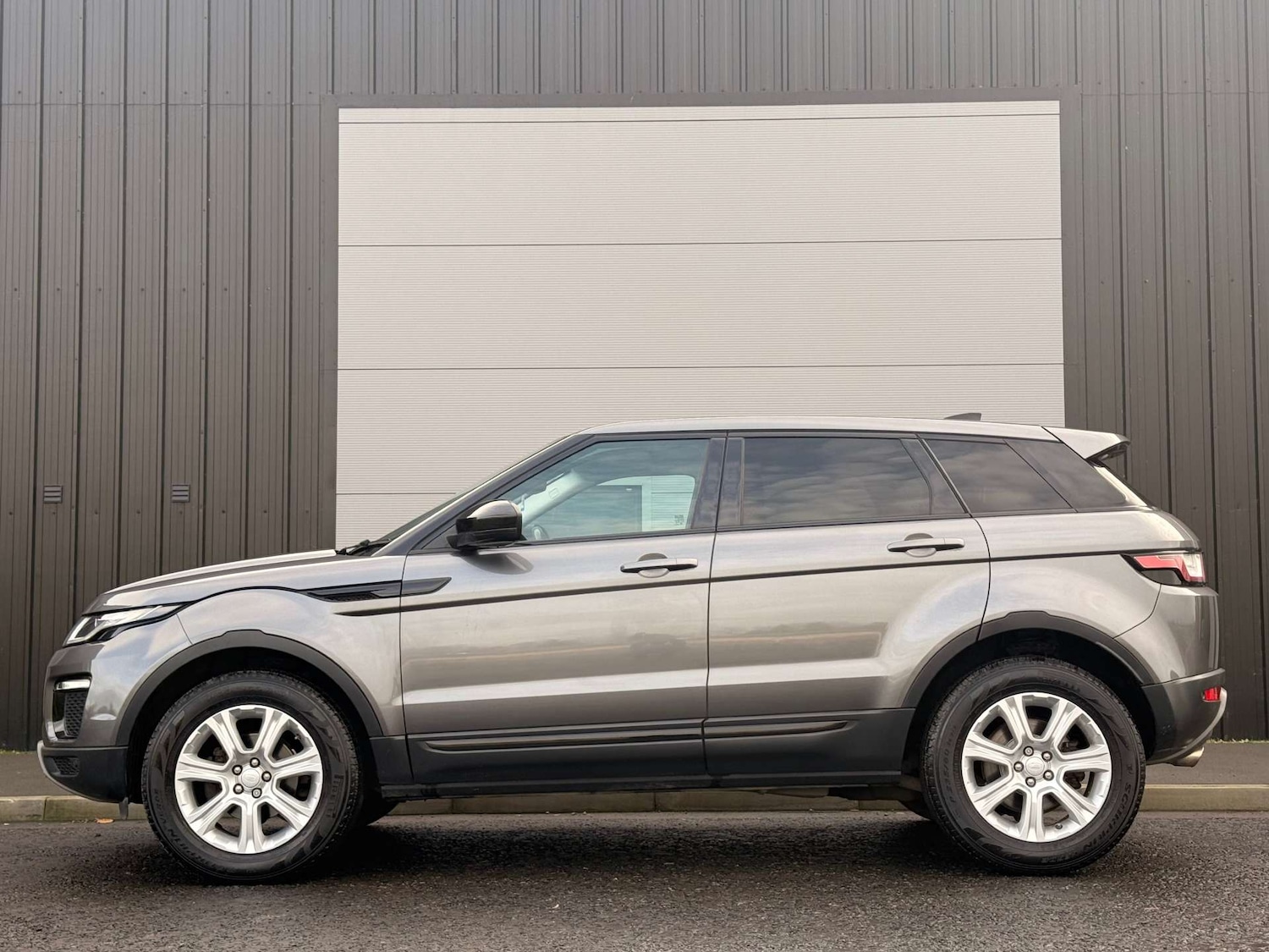 Used Land Rover Range Rover Evoque 2017 for sale - 76404369: Photo 9