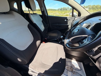 Used Renault Captur 2018 for sale - 78953351: Photo