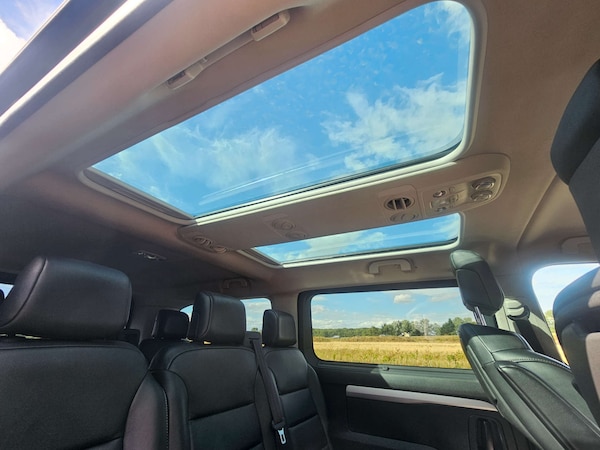 Used Peugeot Traveller 2018 for sale - 75666661: Photo 15