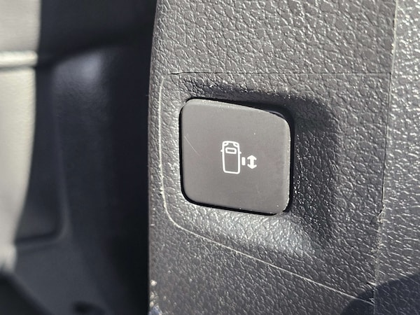 Used Peugeot Traveller 2018 for sale - 75666661: Photo 19