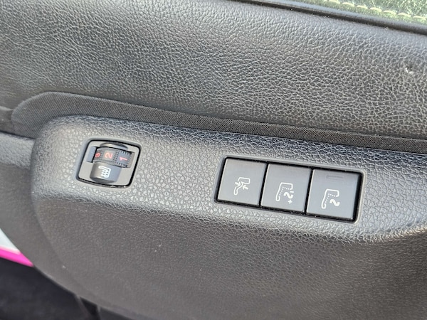 Used Peugeot Traveller 2018 for sale - 75666661: Photo 21