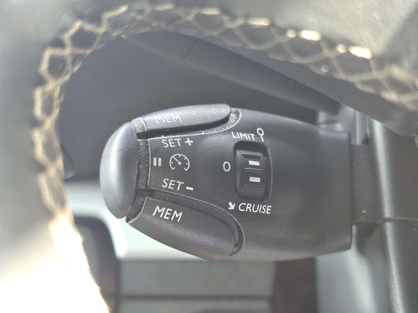 Used Peugeot Traveller 2018 for sale - 75666661: Photo 25