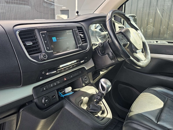 Used Peugeot Traveller 2018 for sale - 75666661: Photo 2
