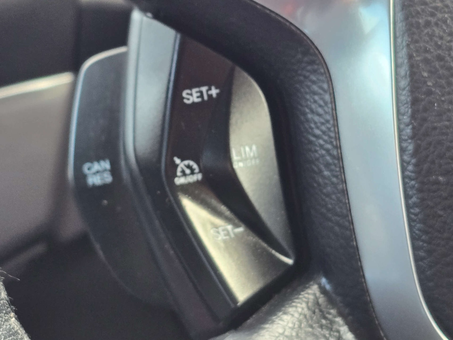 Used Ford Kuga 2014 for sale - 76105323: Photo 21