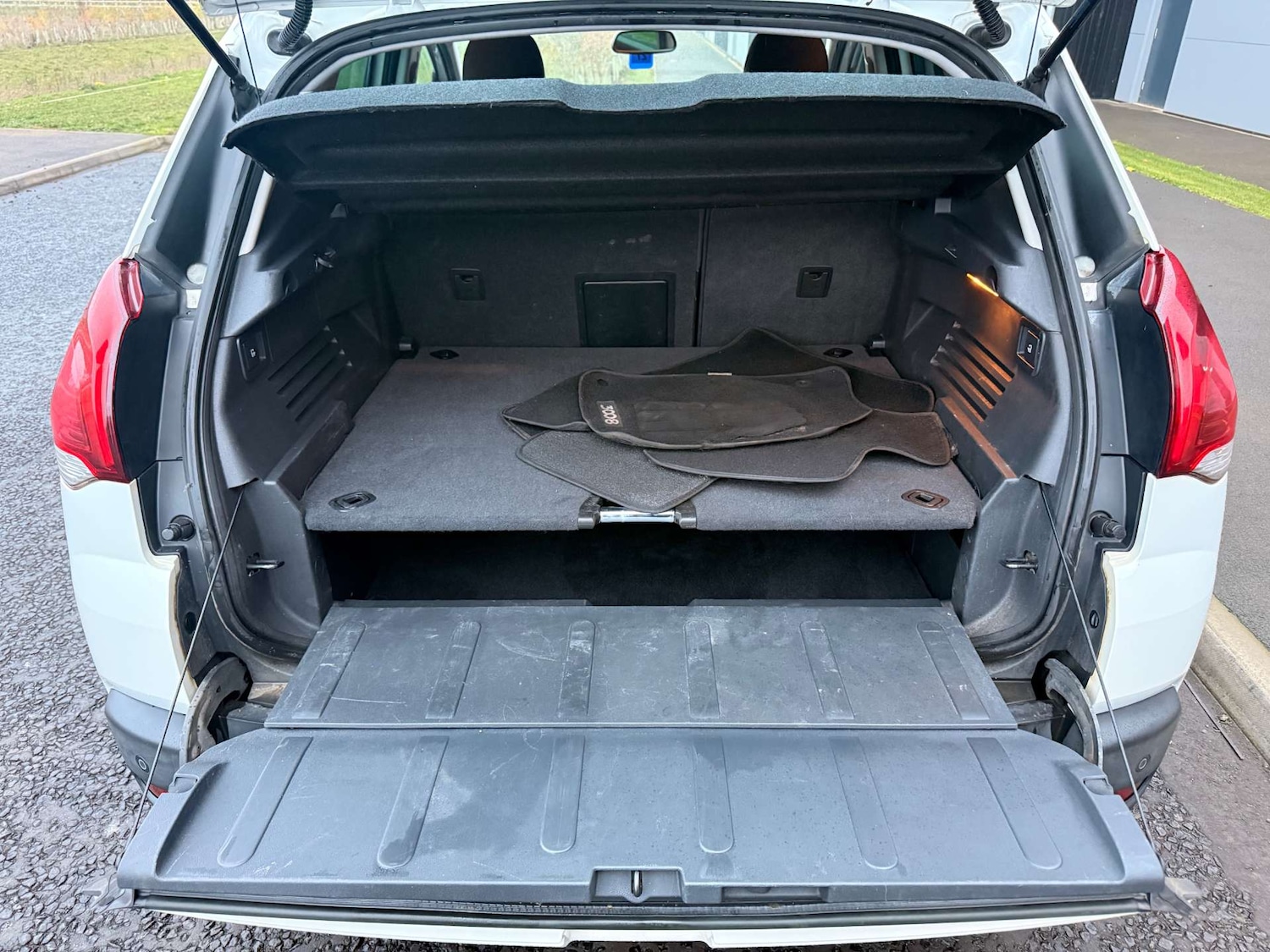 Used Peugeot 3008 2015 for sale - 76495890: Photo 14