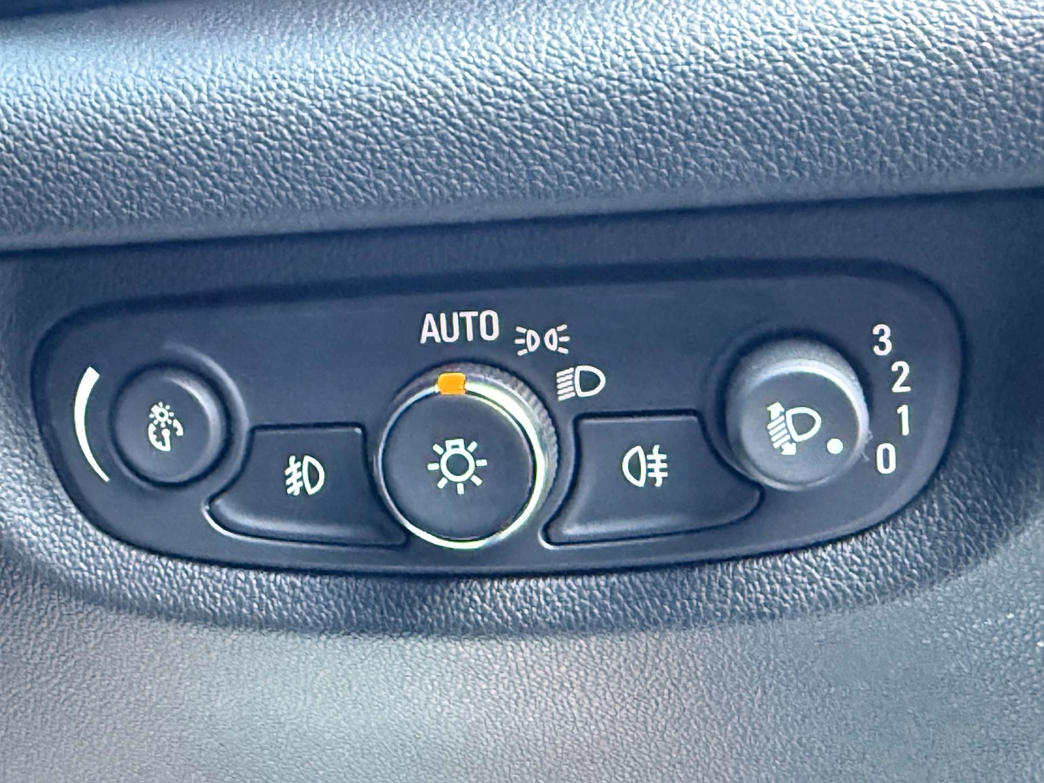 Used Vauxhall Insignia 2018 for sale - 76651438: Photo 18