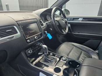 Used Volkswagen Touareg 2016 for sale - 74719421: Photo