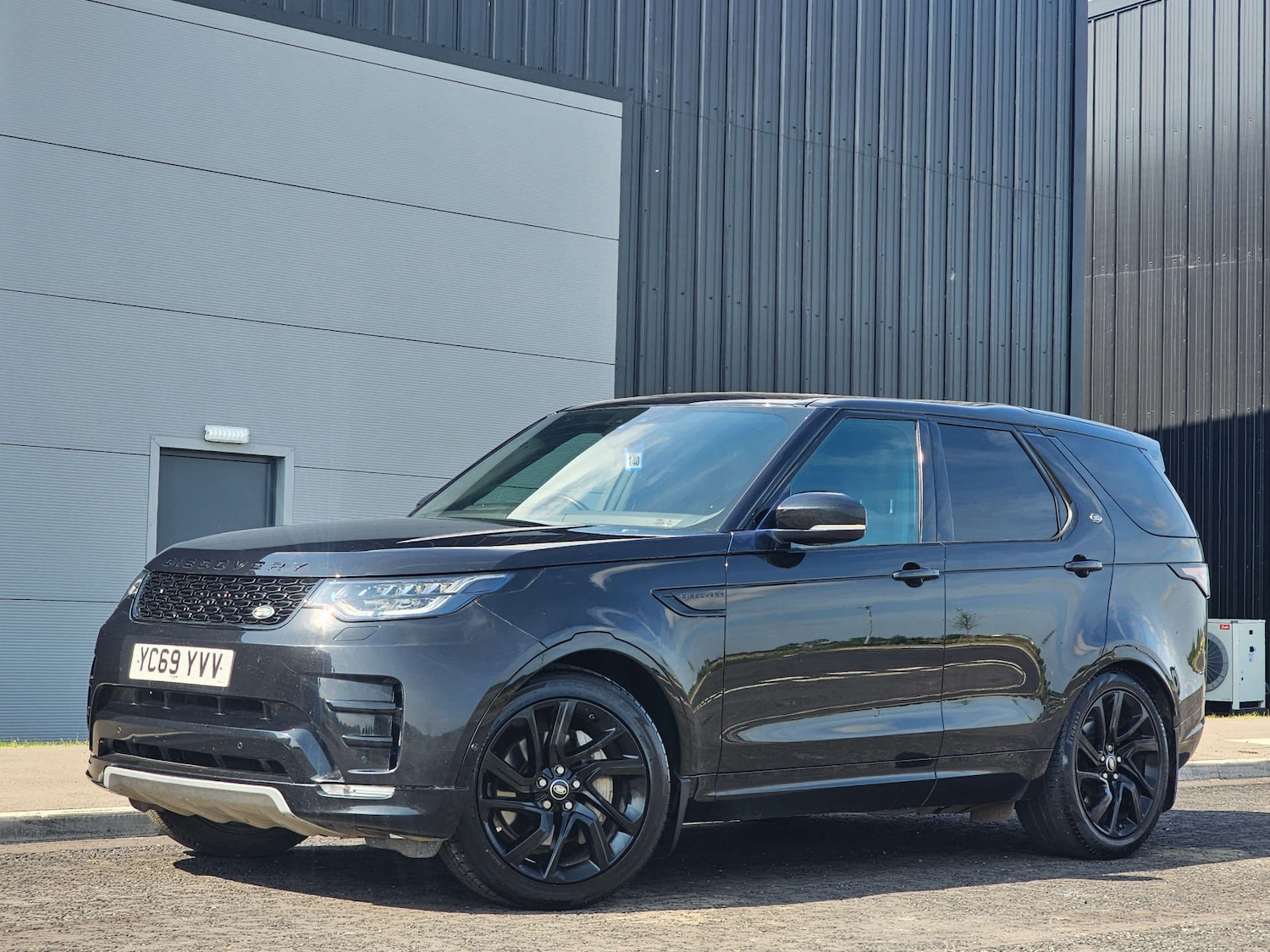 Used Land Rover Discovery 2019 for sale - 76601788: Photo 3