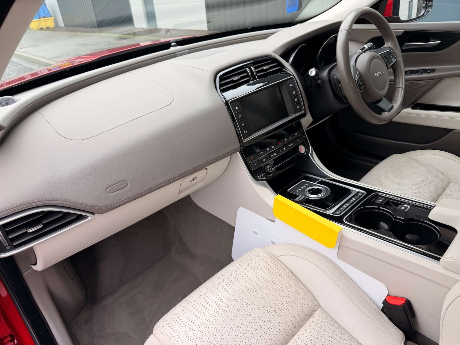 Used Jaguar XE 2016 for sale - 77688322: Photo 10