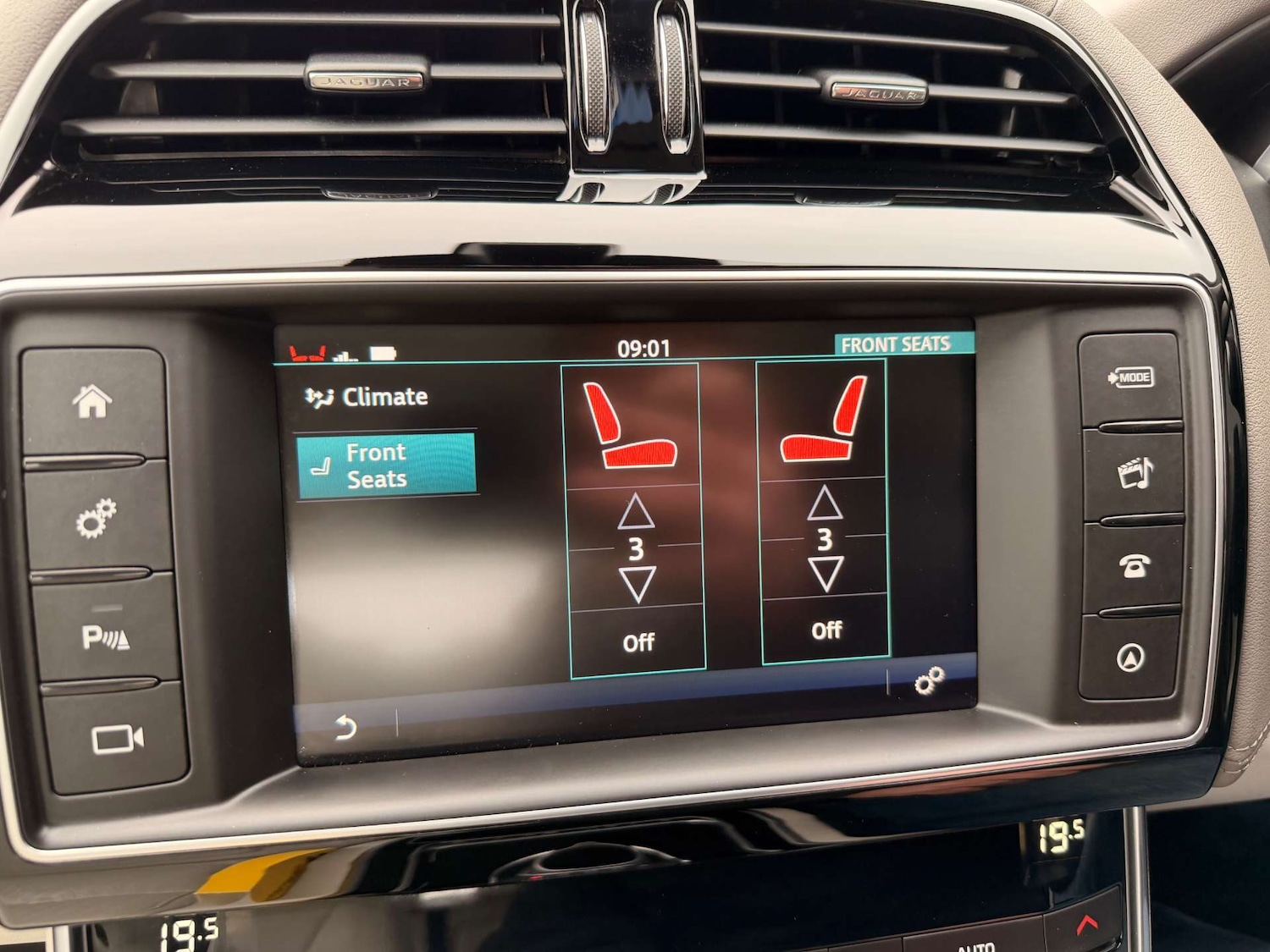 Used Jaguar XE 2016 for sale - 77688322: Photo 15