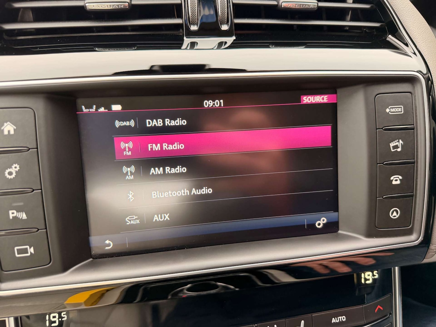 Used Jaguar XE 2016 for sale - 77688322: Photo 16