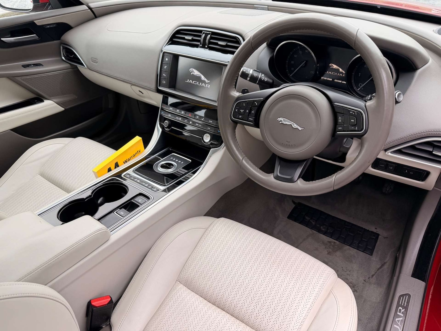 Used Jaguar XE 2016 for sale - 77688322: Photo 2