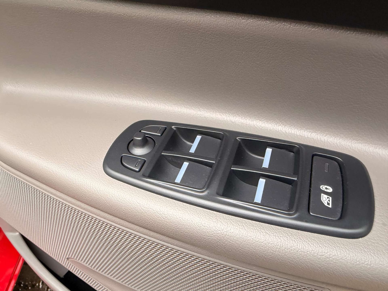 Used Jaguar XE 2016 for sale - 77688322: Photo 22