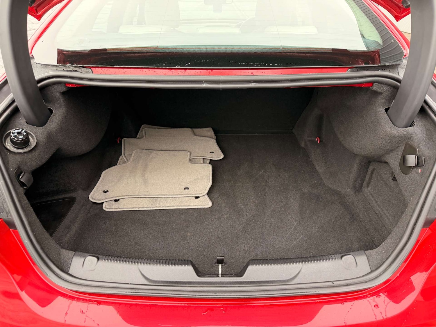 Used Jaguar XE 2016 for sale - 77688322: Photo 26