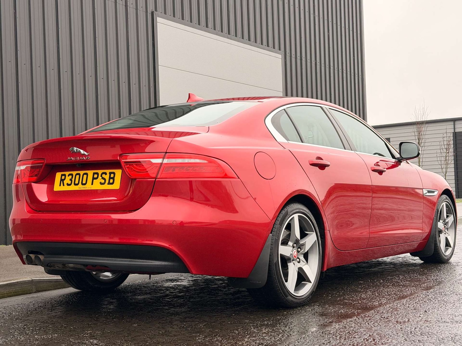 Used Jaguar XE 2016 for sale - 77688322: Photo 5