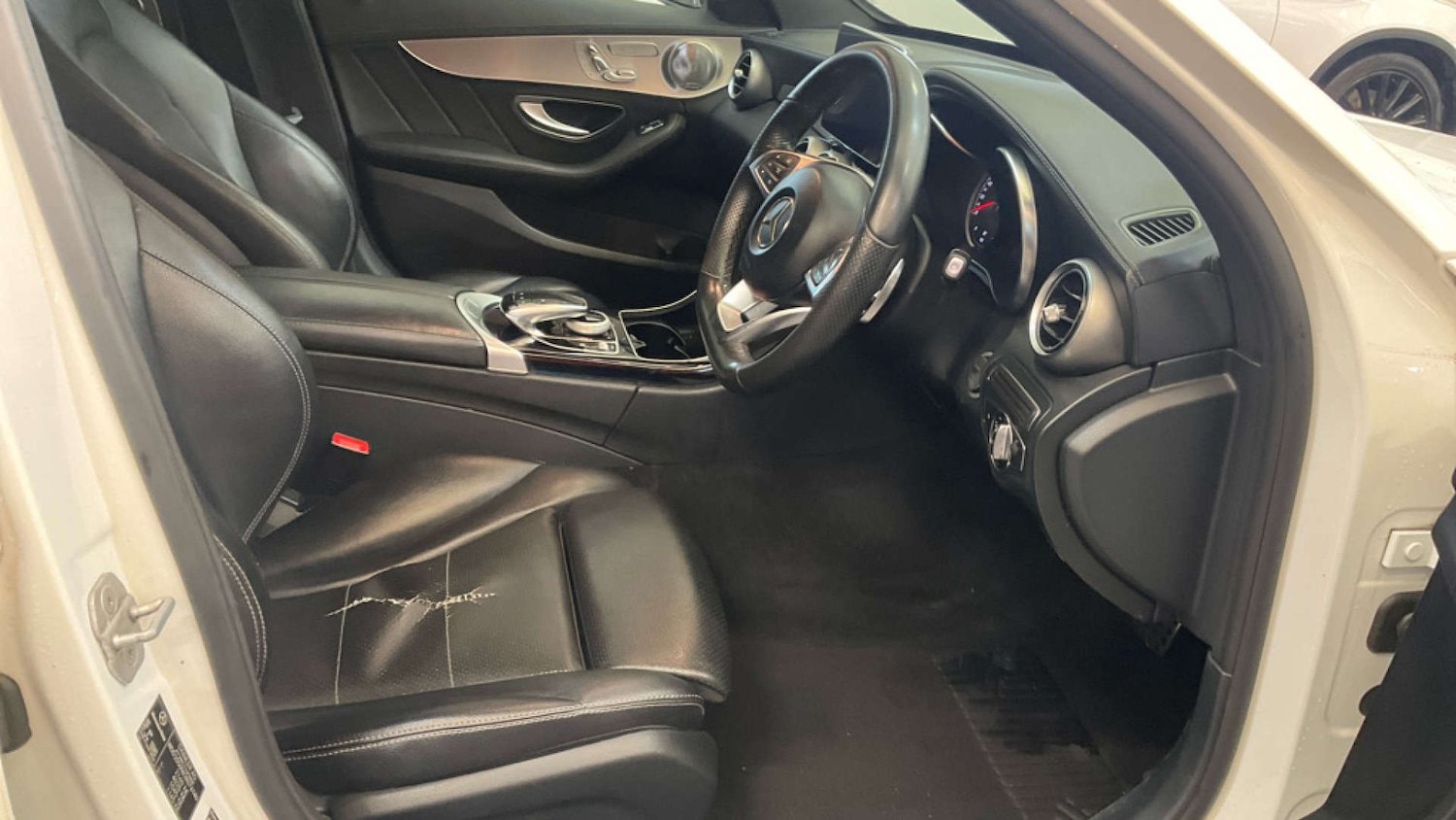 Used Mercedes-Benz C Class 2015 for sale - 77708242: Photo 8