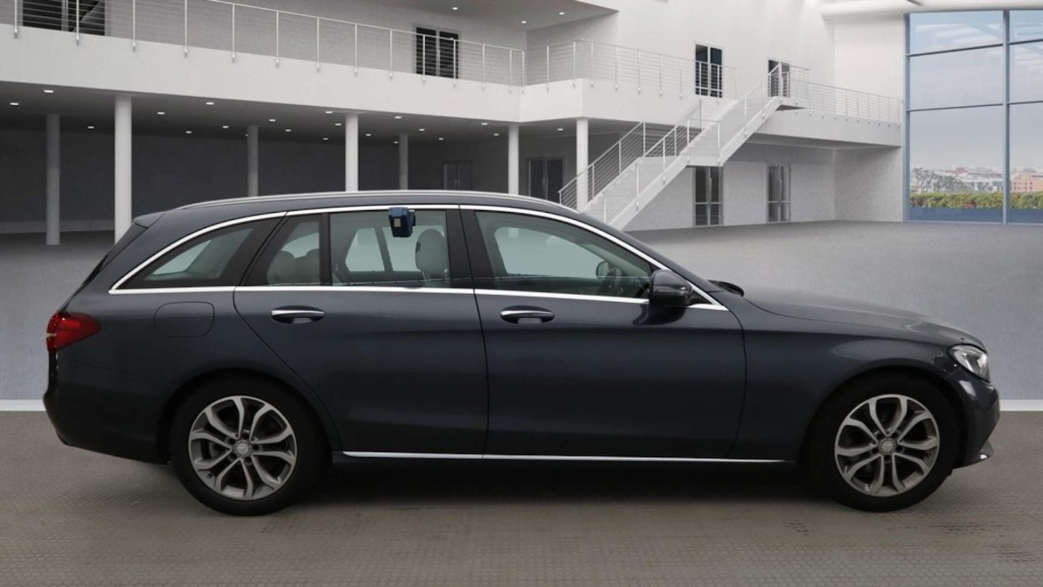 Used Mercedes-Benz C Class 2015 for sale - 77558200: Photo 11