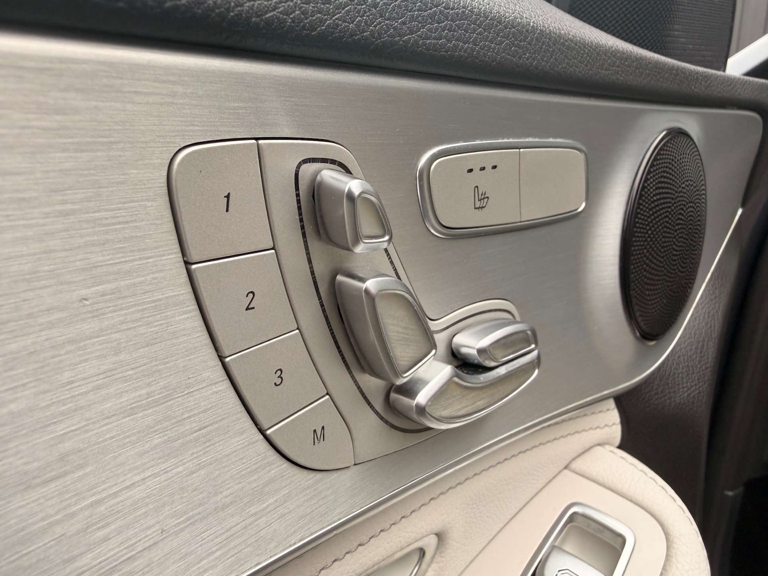 Used Mercedes-Benz C Class 2015 for sale - 77558200: Photo 19