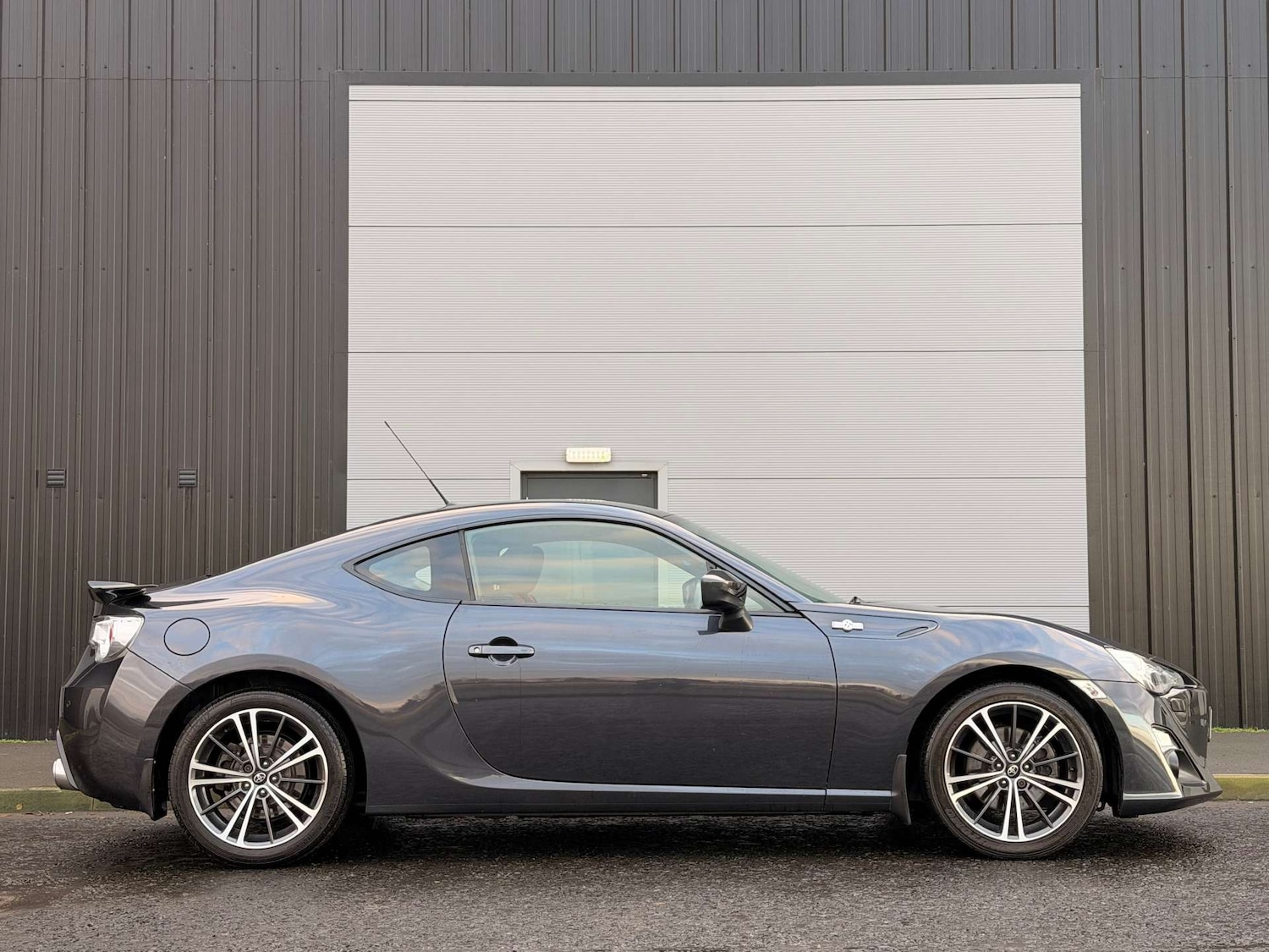 Used Toyota GT86 2013 for sale - 76959859: Photo 4