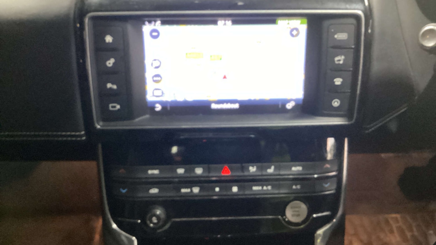Used Jaguar XE 2017 for sale - 76159807: Photo 10