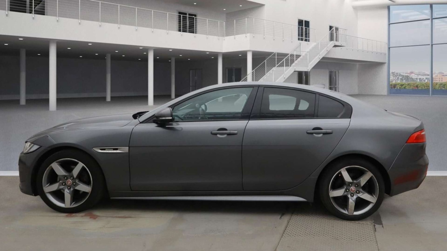 Used Jaguar XE 2017 for sale - 76159807: Photo 6