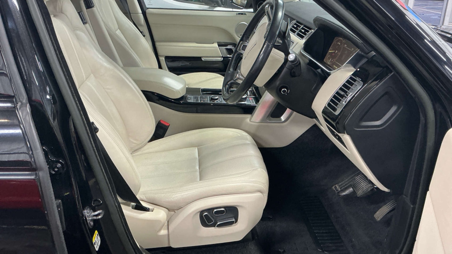 Used Land Rover Range Rover 2015 for sale - 77420247: Photo 9