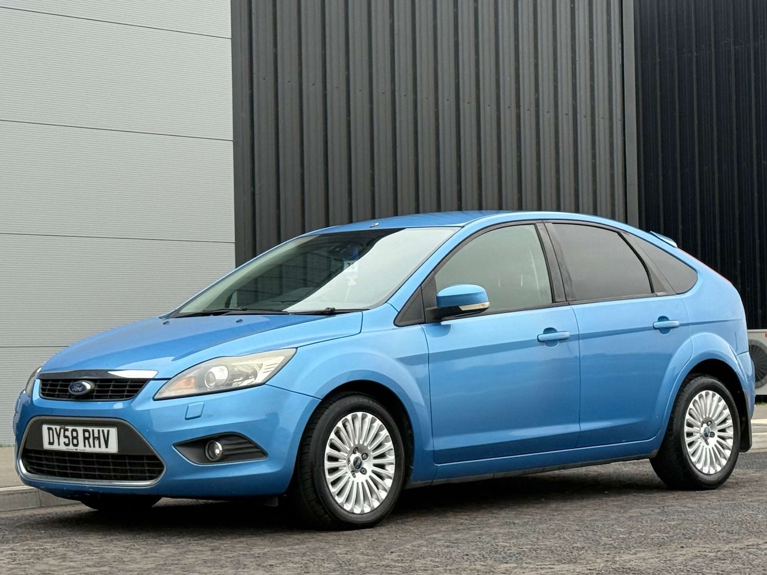 Used Ford Focus 2008 for sale - 76280399: Photo 2