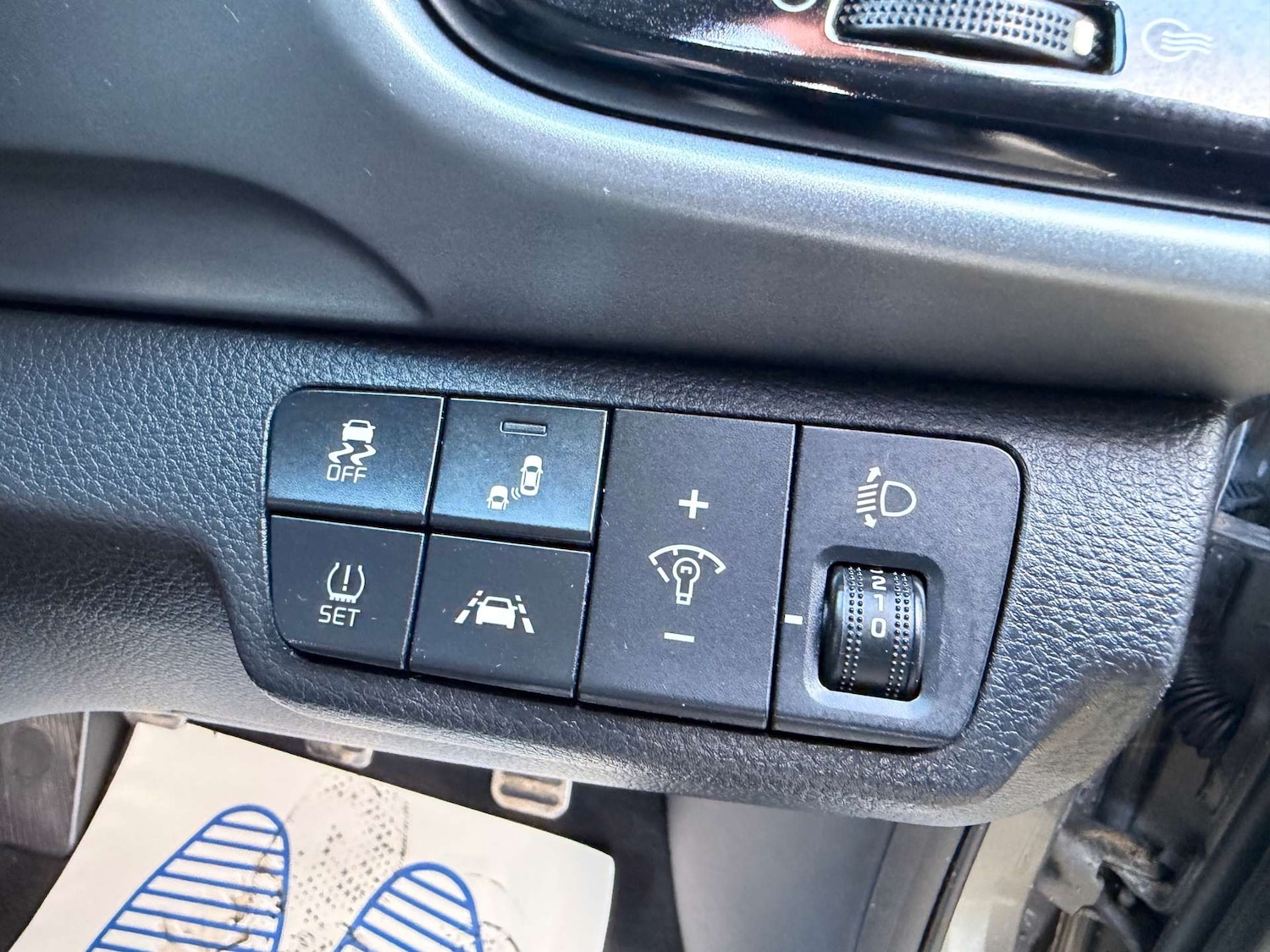 Used Kia Stonic 2017 for sale - 77975429: Photo 18