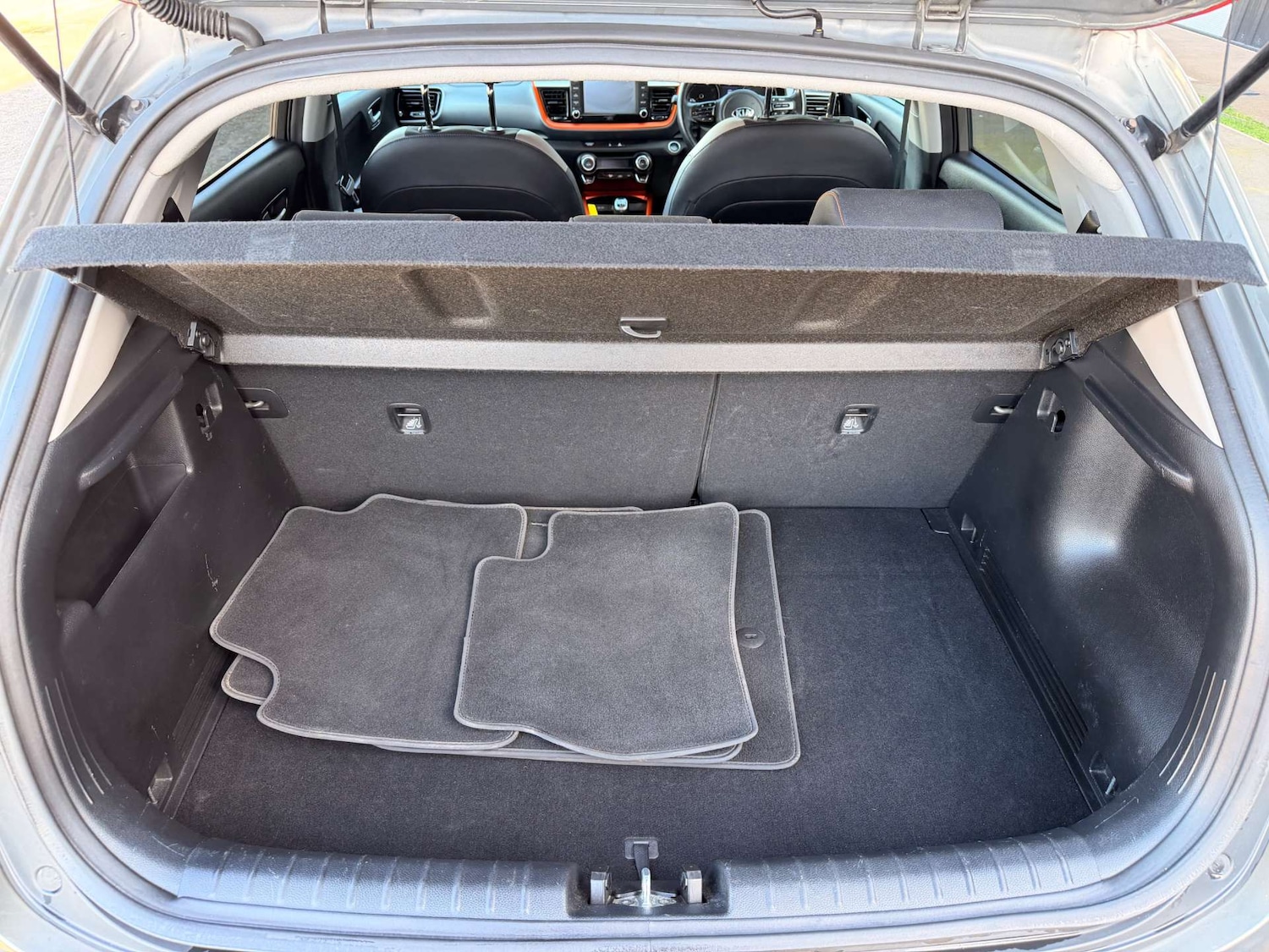 Used Kia Stonic 2017 for sale - 77975429: Photo 21