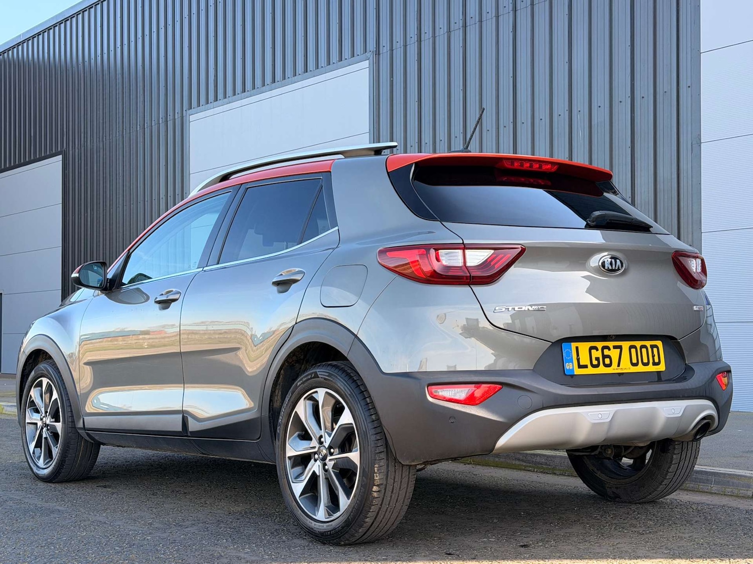 Used Kia Stonic 2017 for sale - 77975429: Photo 5